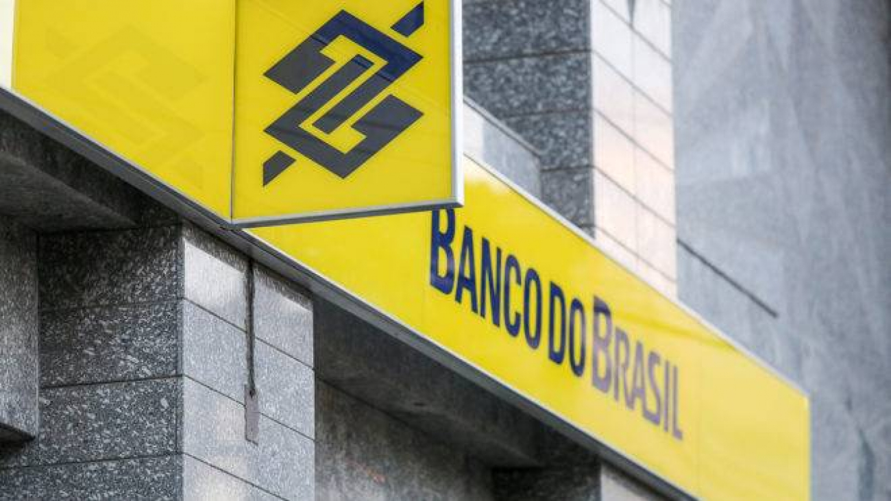 Banco do Brasil - Curitiba 23 / 07/ 18 - Fotos da fachada do Banco do Brasil agência Centro na praça Tiradentes. Foto: Marcelo Elias - Gazeta do Povo