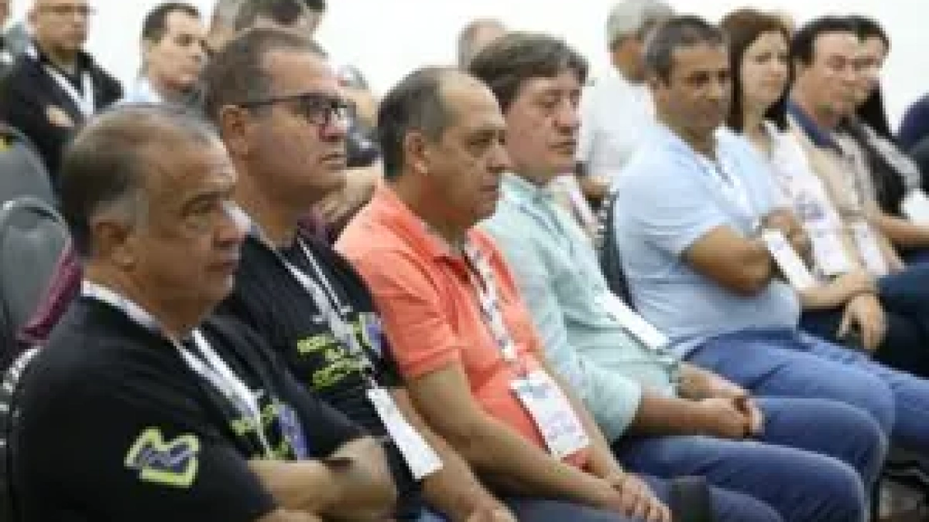 ConfFeebSPMS_20249-1-300x200